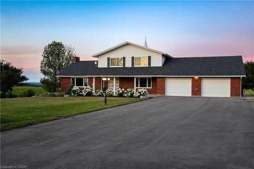 2219 County Rd 42 Abbey, Clearview, ON, L0M1S0 | Card Image