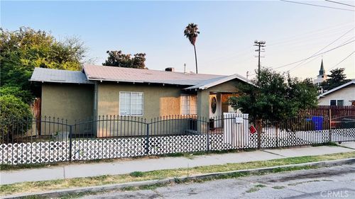 681 W Olive St, San Bernardino, CA, 92410 | Card Image