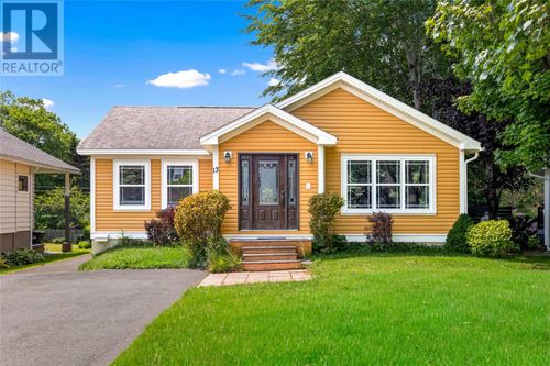 13 Gooseberry Lane, St. John's, NL, A1B1Y4 | Card Image