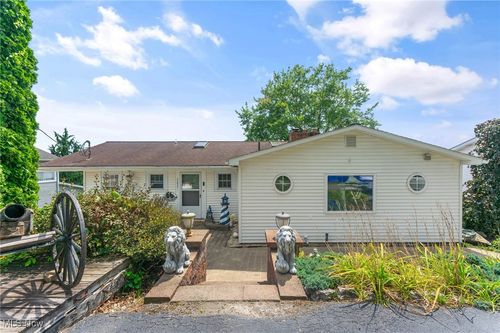 32921 Lakeside Dr, Hanoverton, OH, 44423-9639 | Card Image