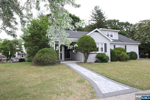 179 Mohawk Ave, Hawthorne, NJ, 07506-3735 | Card Image