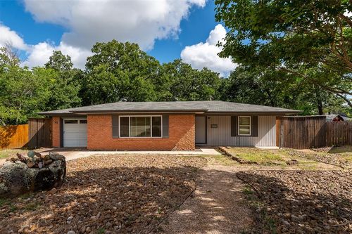 406 Woodson Dr, Bryan, TX, 77801-4741 | Card Image