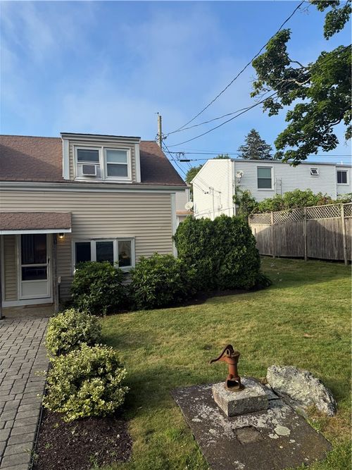 apt-7-16 Dudley Ave, Newport, RI, 02840-1200 | Card Image