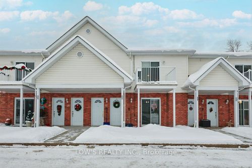 22 Pendleton St, Vankleek Hill, ON, K0B1R0 | Card Image