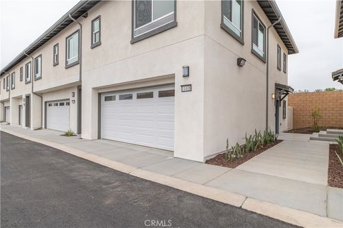 14407 Maraschino Ave, Fontana, CA, 92335-4056 | Card Image