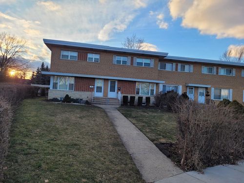 52 N Albert St, Mount Prospect, IL, 60056-2551 | Card Image