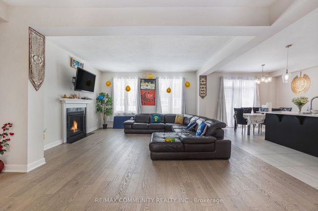 243 Pursuit Terr, House other with 3 bedrooms, 3 bathrooms and 2 parking in Richmond ON | Image 6