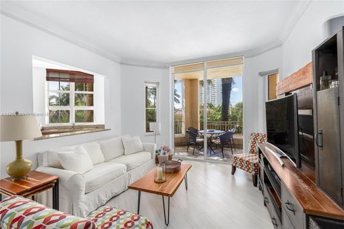 apt-329-3001 Ne 185th St, Aventura, FL, 33180-3340 | Card Image