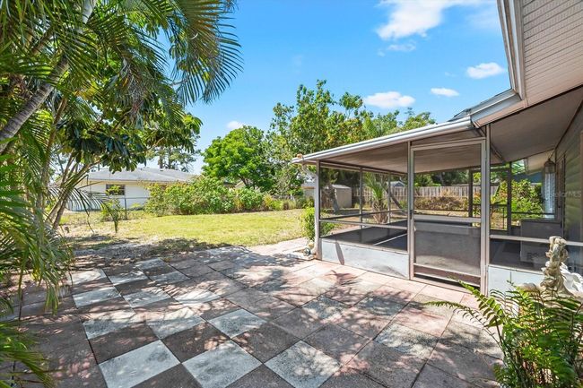 Paver sitting area | Image 36