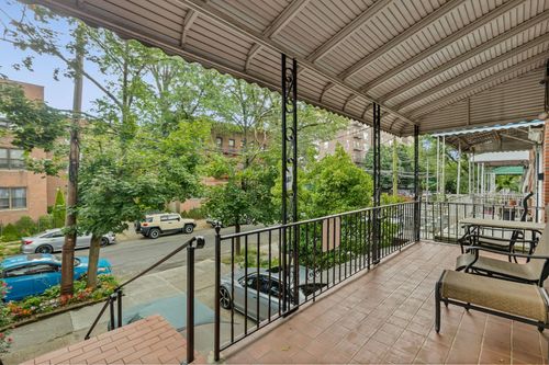2129 Muliner Ave, Bronx, NY, 10462-2002 | Card Image