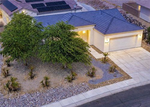 2215 Family Cir, Bullhead City, AZ, 86442-8733 | Card Image