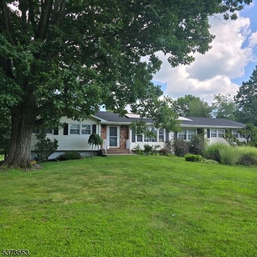 15 Willow Run Ln, Belle Mead, NJ, 08502-4541 | Card Image