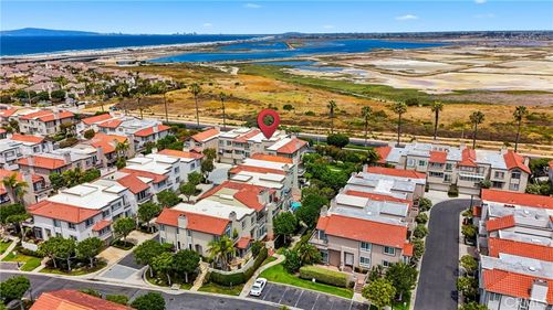 19239 Meadowood Cir, Huntington Beach, CA, 92648-5519 | Card Image