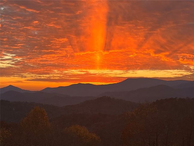 25 Hurrah Rdg, House other with 6 bedrooms, 7 bathrooms and null parking in Scaly Mountain NC | Image 58