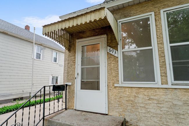 693 Bedford St, House other with 2 bedrooms, 1 bathrooms and null parking in Saint Paul MN | Image 6