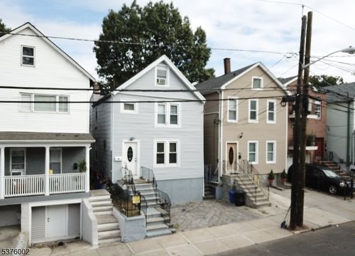 49 Bryant St, Newark, NJ, 07104-3411 | Card Image
