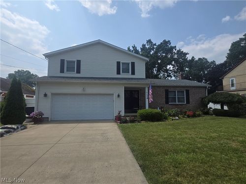 909 Willard Ave Ne, Warren, OH, 44483-4243 | Card Image