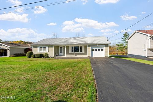 11 Abel Dr, Johnstown, NY, 12095-2029 | Card Image