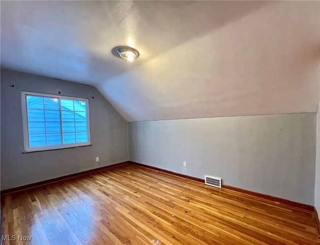 Upstairs bedroom 2 | Image 15