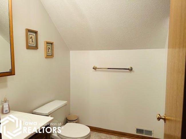 122 Horseshoe Dr, House other with 3 bedrooms, 3 bathrooms and null parking in Montezuma IA | Image 20