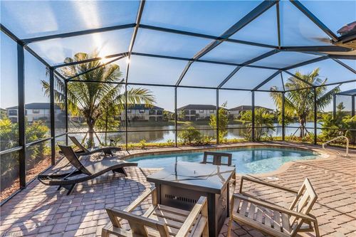 28081 Foxrock Ct, BONITA SPRINGS, FL, 34135-3123 | Card Image