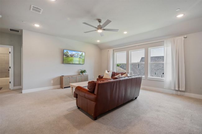 Flat screen wiring in large upstairs living room. | Image 26
