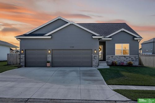 11709 Port Royal Dr, Papillion, NE, 68046-8067 | Card Image