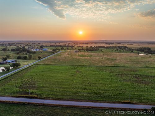 2 N 3990 Rd, Dewey, OK, 74029 | Card Image