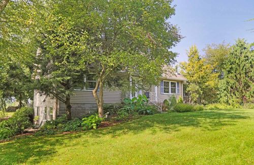 24704 Lepley Rd, Gambier, OH, 43022-9794 | Card Image