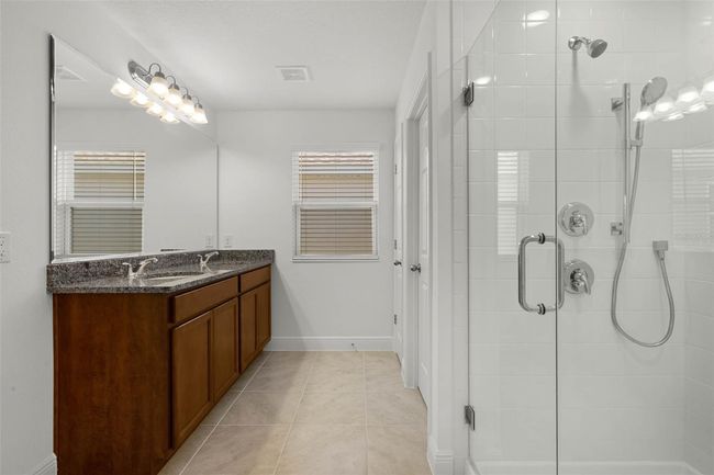 Primary Bathroom | Image 22
