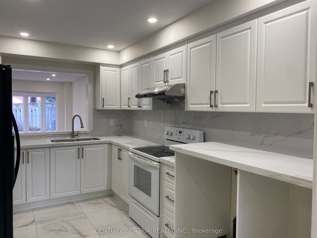 86 Greensboro Dr, House other with 5 bedrooms, 4 bathrooms and 3 parking in Markham ON | Image 5