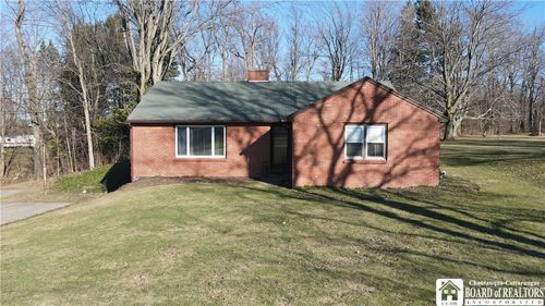 10610 Swamp Rd, Fredonia, NY, 14063-1441 | Card Image