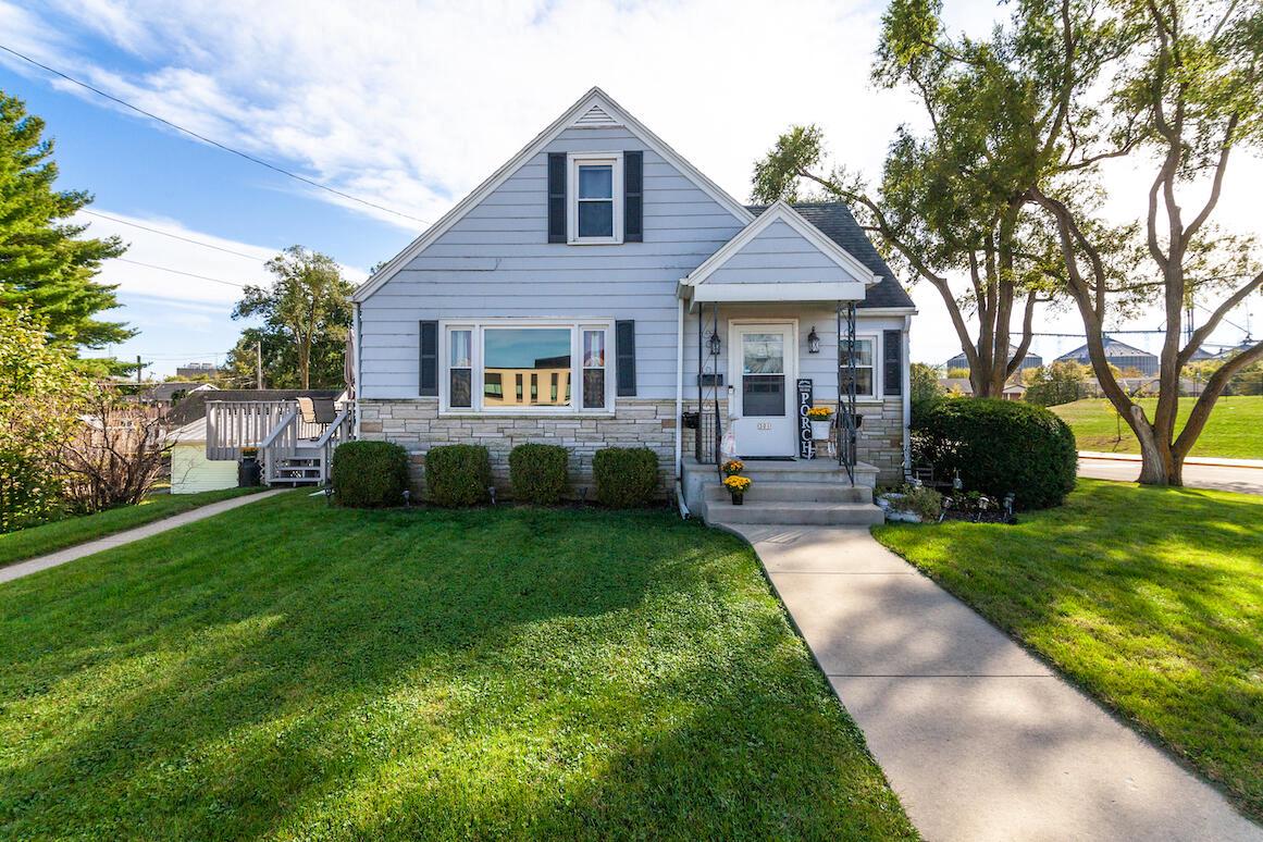 Wainwright Ave, Burlington, WI 53105