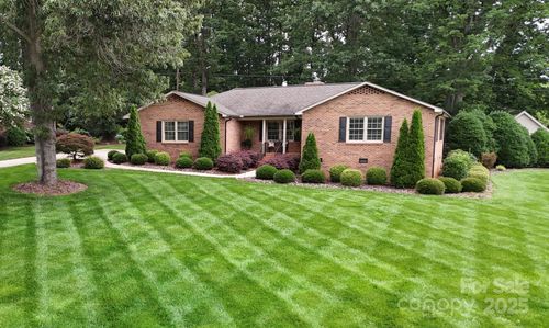 1695 Arden Dr, Lincolnton, NC, 28092-7499 | Card Image