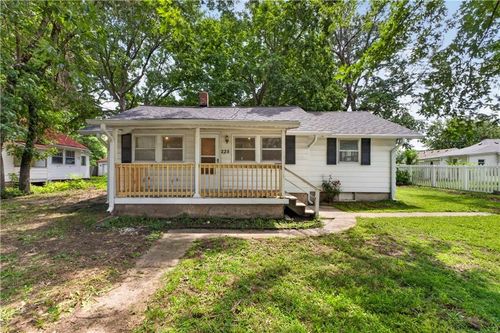 225 S Hardy Ave, Independence, MO, 64053-1427 | Card Image