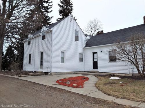 60001 E 8 Mile Rd, South Lyon, MI, 48178-9654 | Card Image