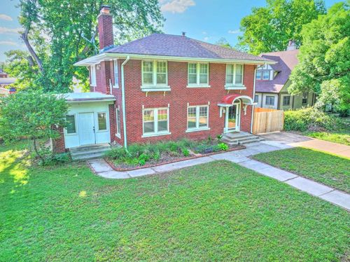 909 N 2nd St, Arkansas City, KS, 67005-1511 | Card Image