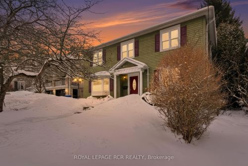 117 Tyler St, Aurora, ON, L4G2N4 | Card Image