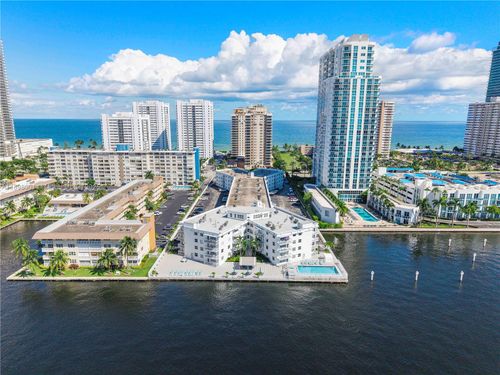 apt-113-1913 Ocean Dr, Hallandale Beach, FL, 33009-5914 | Card Image