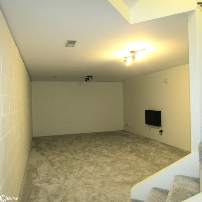 59708 Yankton Rd, Home with 4 bedrooms, 3 bathrooms and null parking in Griswold IA | Image 53