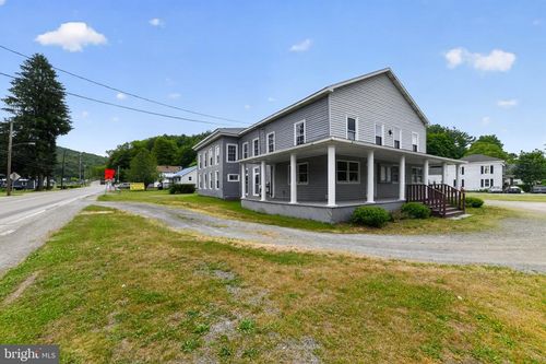 464 Main St, New Milford, PA, 18834-2327 | Card Image
