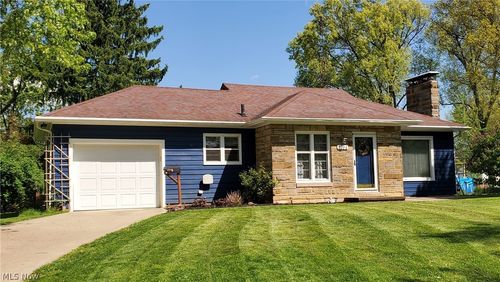1794 Lilly Lane, Alliance, OH, 44601 | Card Image