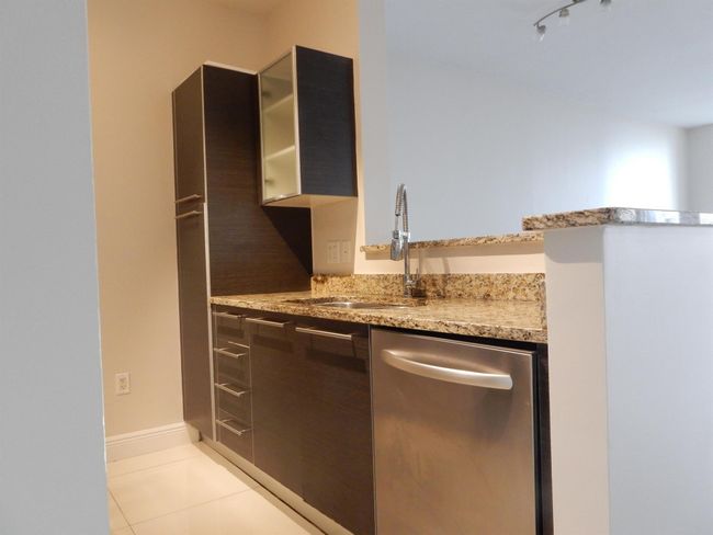 APT-716 - 550 Okeechobee Blvd, Condo with 1 bedrooms, 1 bathrooms and null parking in West Palm Beach FL | Image 4