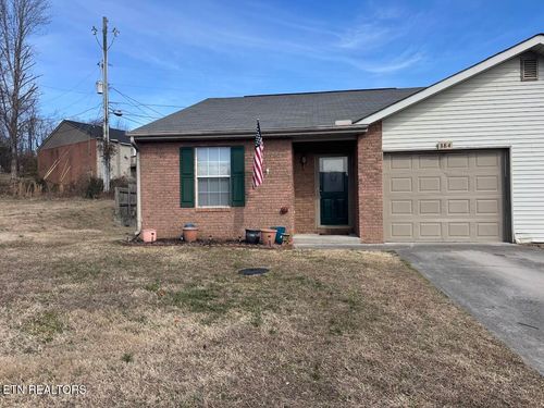 384 Hawthorne Oaks Way, Powell, TN, 37849-5453 | Card Image