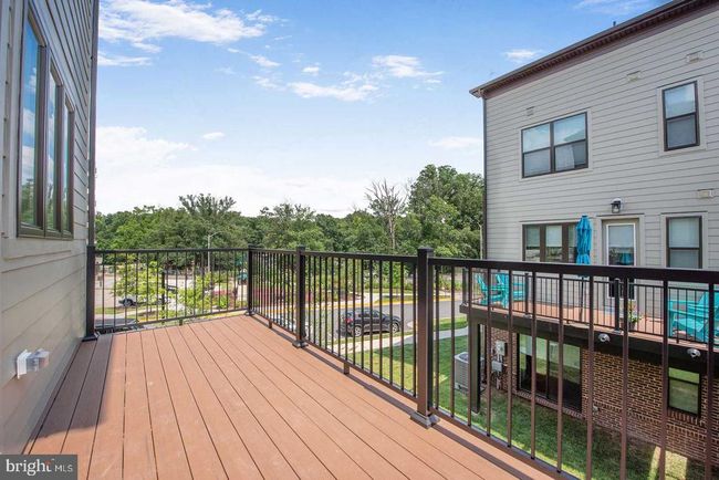 1605 Fellowship Sq, Townhouse with 3 bedrooms, 3 bathrooms and null parking in RESTON VA | Image 9