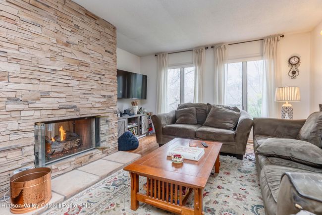 217 Aspen Ter, Townhouse with 2 bedrooms, 3 bathrooms and null parking in Poughkeepsie NY | Image 7