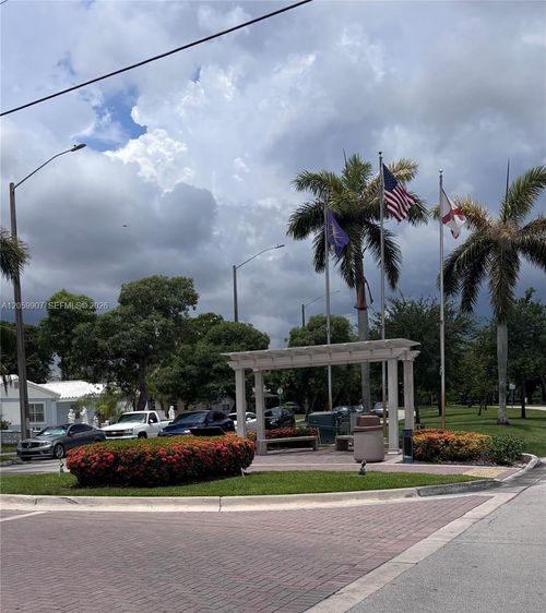2243 Ne 172nd St, North Miami Beach, FL, 33160-2966 | Card Image