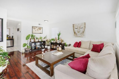 7570 Burgoyne Lane, Sacramento, CA, 95823 | Card Image