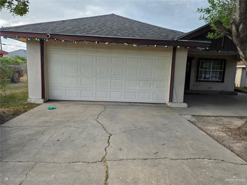 502 W Albatross Ave, Pharr, TX, 78577-8979 | Card Image