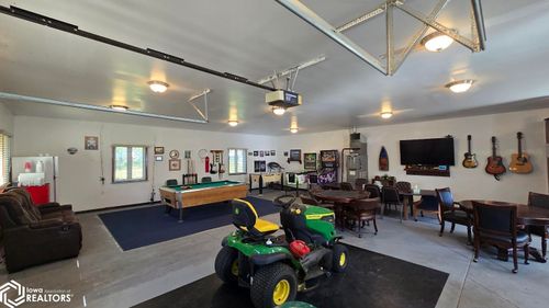 515 S Lynn St, Thompson, IA, 50478-5001 | Card Image